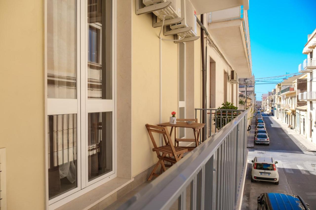Casa Vacanze Erika Avola Esterno foto