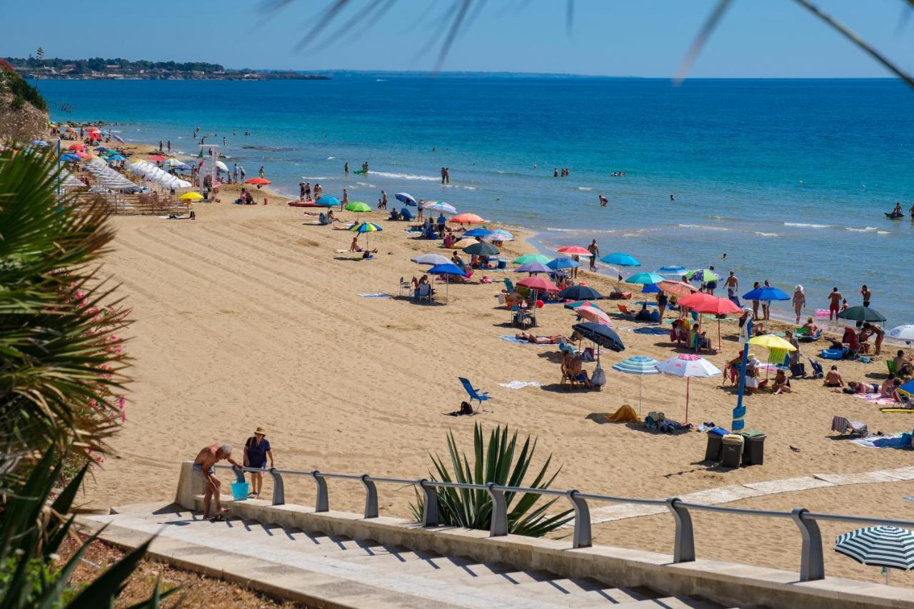 Casa Vacanze Erika Avola Esterno foto